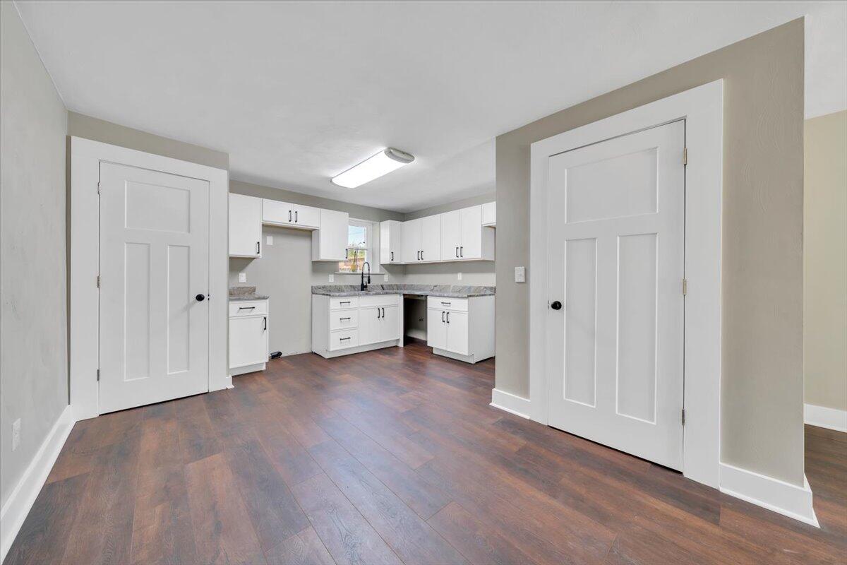 602 Rutherford AVE NW