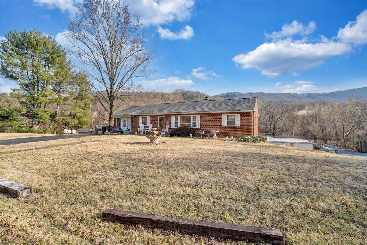 378 Archway RD