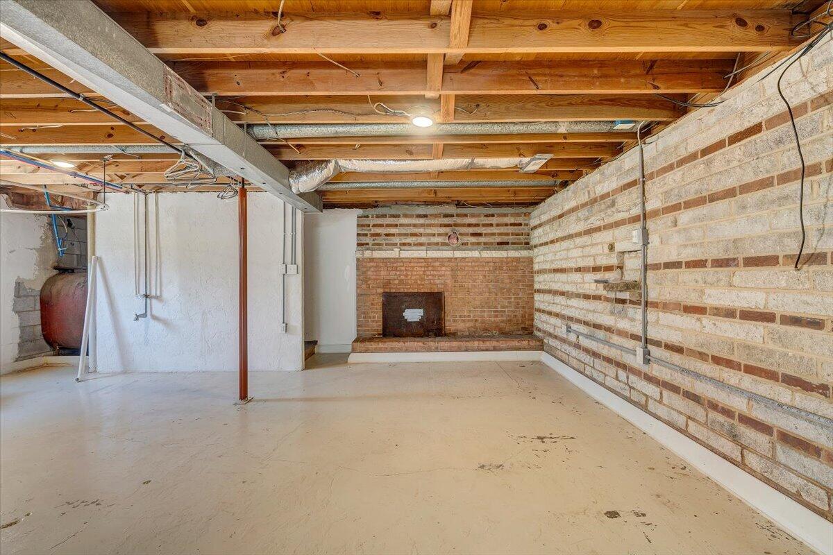 2129 Twelve Oclock Knob RD