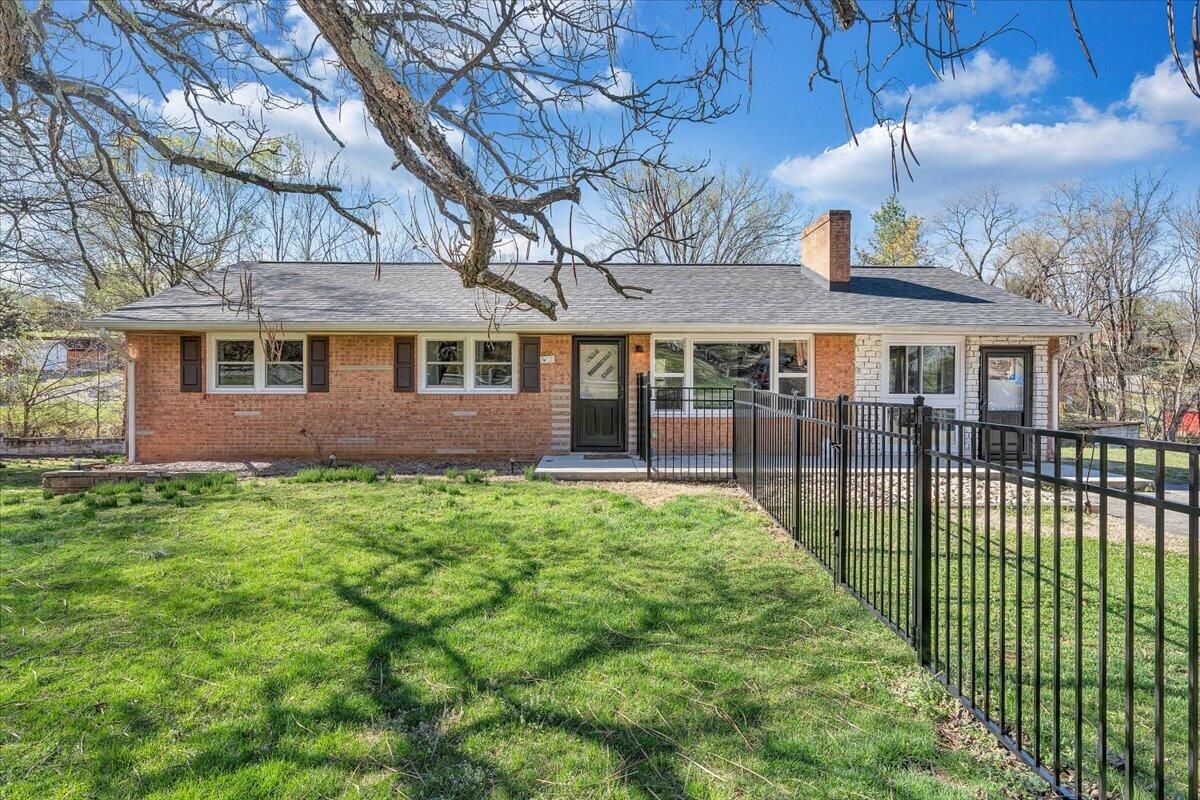 2129 Twelve Oclock Knob RD