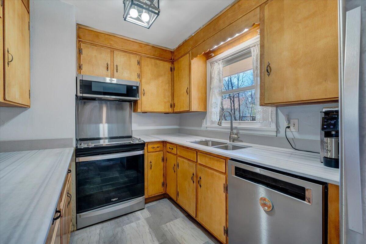 2129 Twelve Oclock Knob RD