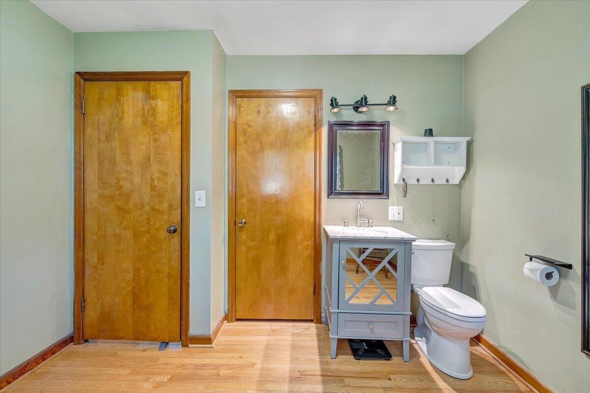 2129 Twelve Oclock Knob RD