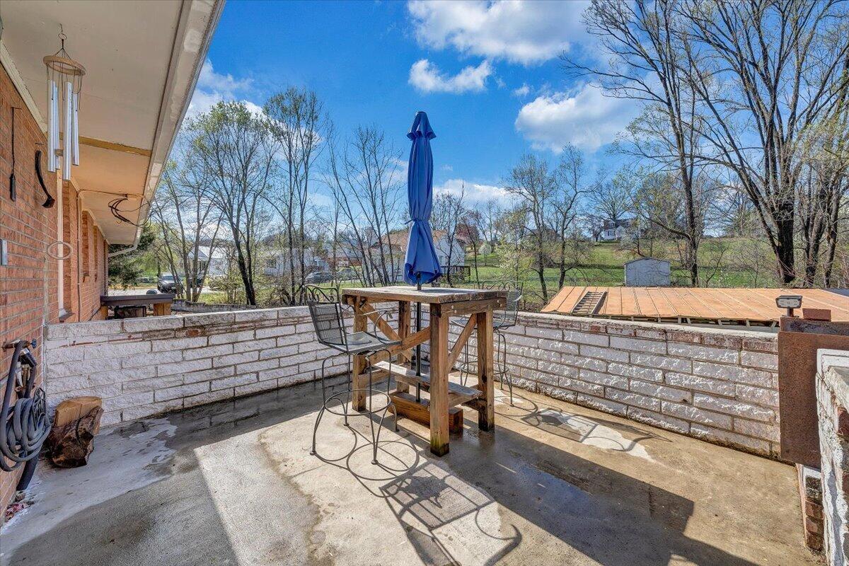 2129 Twelve Oclock Knob RD