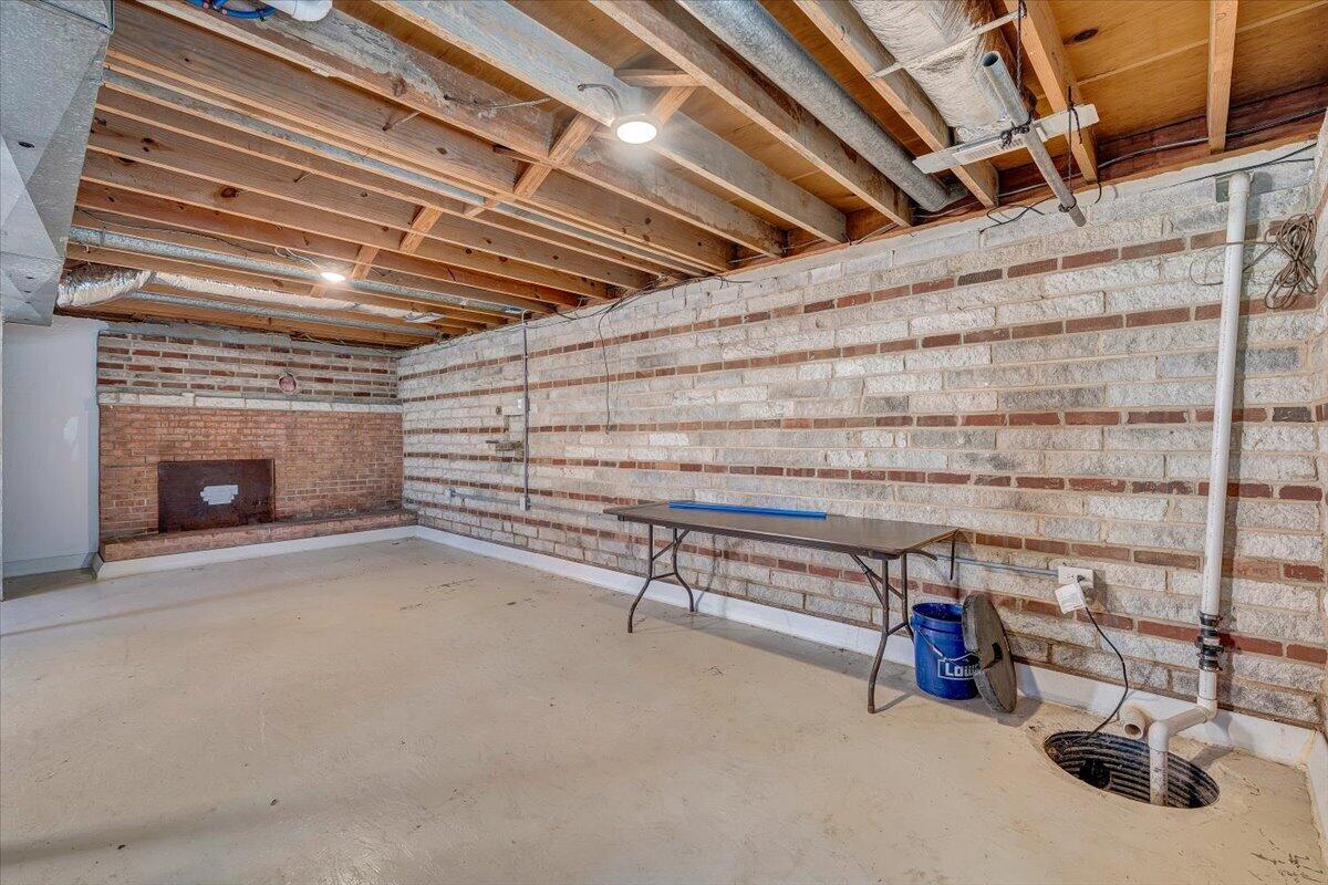 2129 Twelve Oclock Knob RD