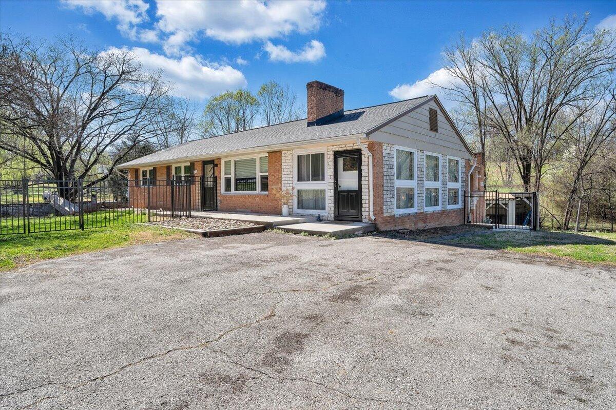 2129 Twelve Oclock Knob RD