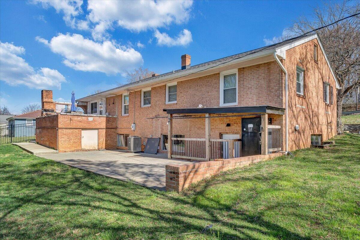 2129 Twelve Oclock Knob RD