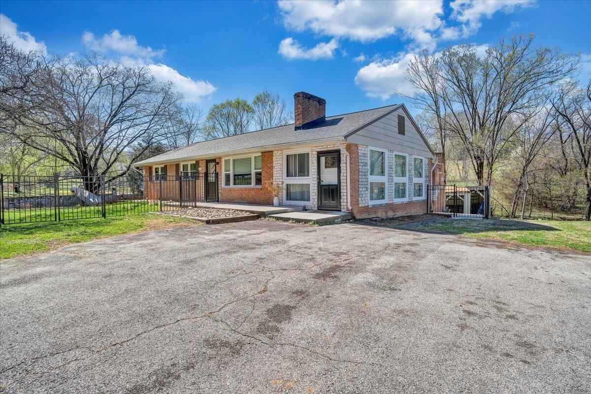 2129 Twelve Oclock Knob RD