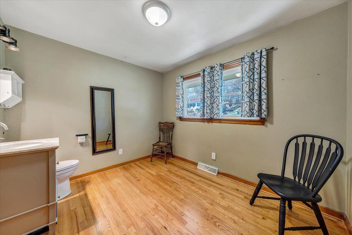 2129 Twelve Oclock Knob RD