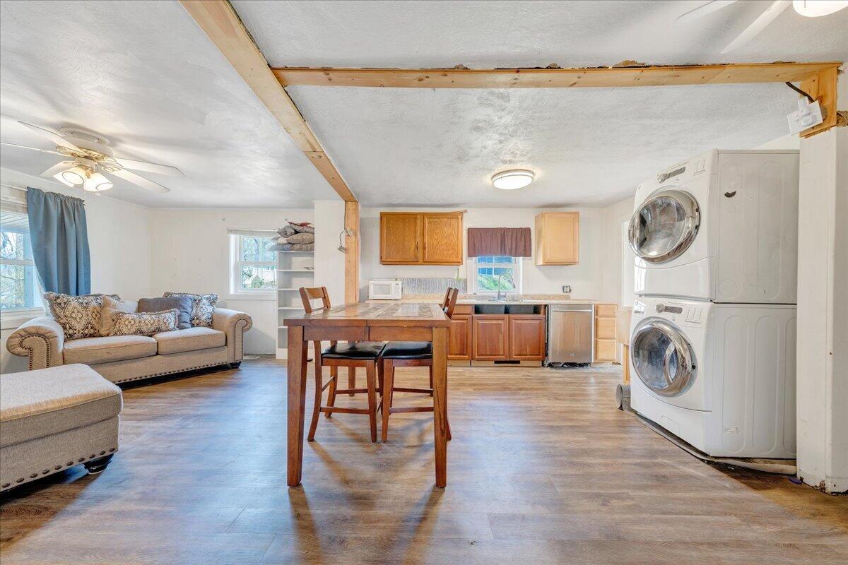 1433 Gladstone AVE SE