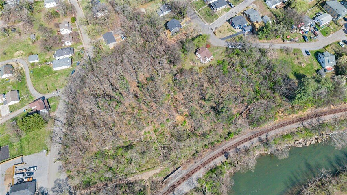 1433 Gladstone AVE SE