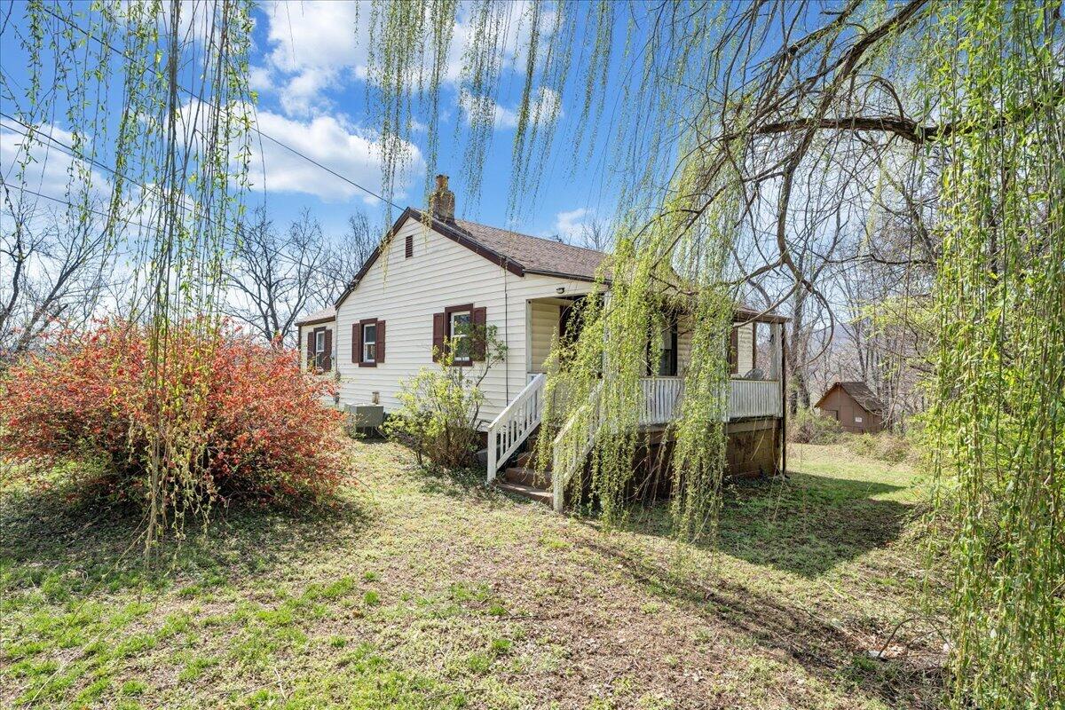 1433 Gladstone AVE SE