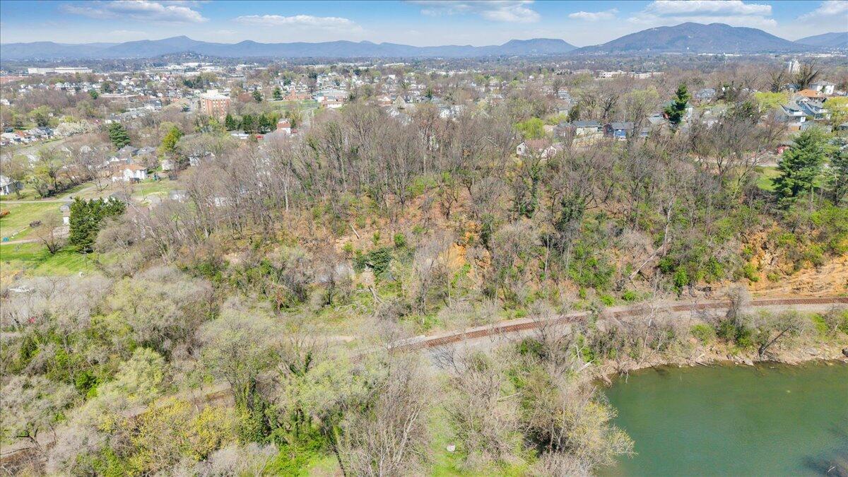 1433 Gladstone AVE SE