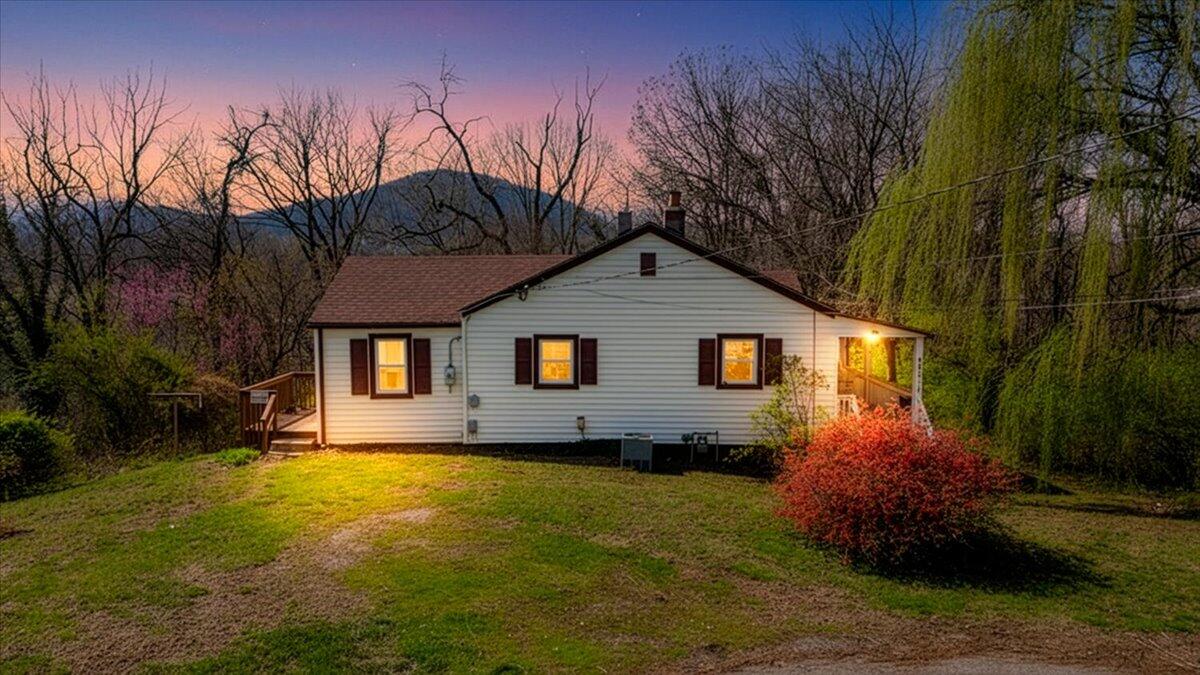 1433 Gladstone AVE SE