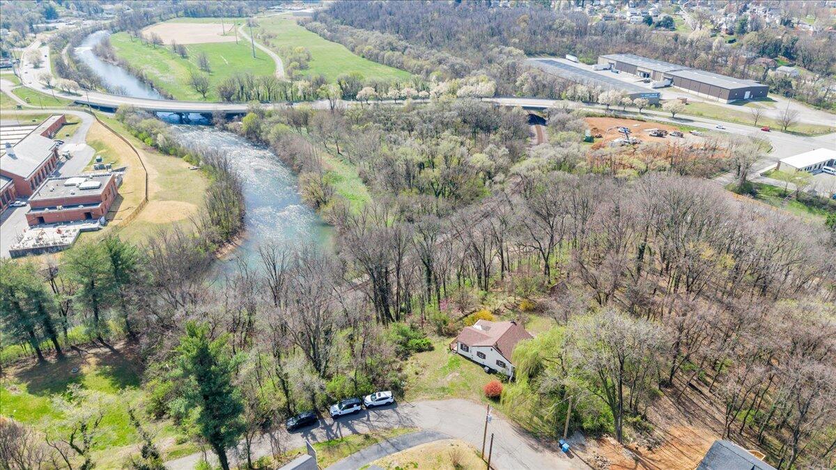 1433 Gladstone AVE SE