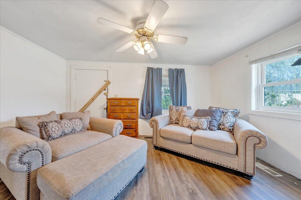 1433 Gladstone AVE SE