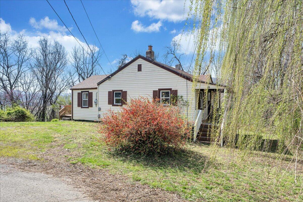 1433 Gladstone AVE SE