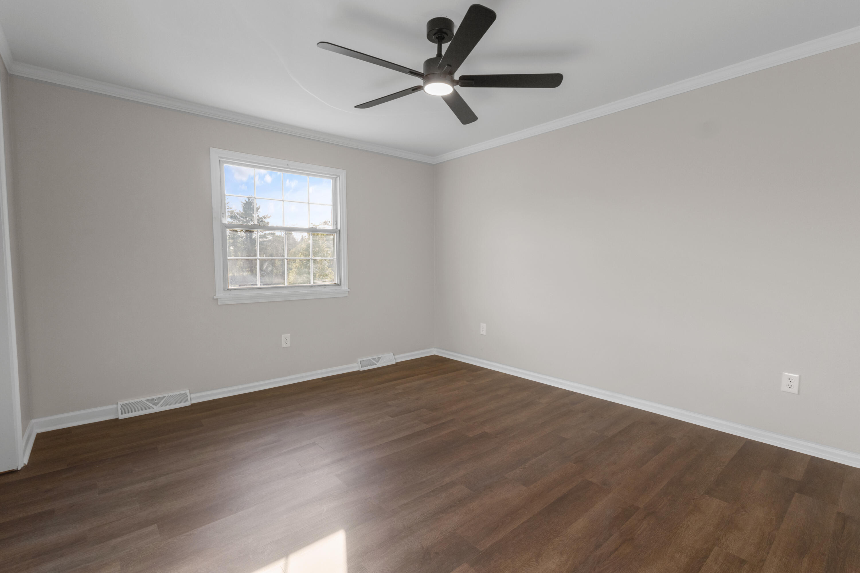 3053 Woodway RD