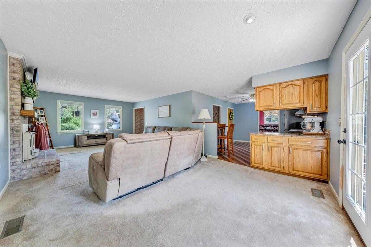 310 Sammys RD
