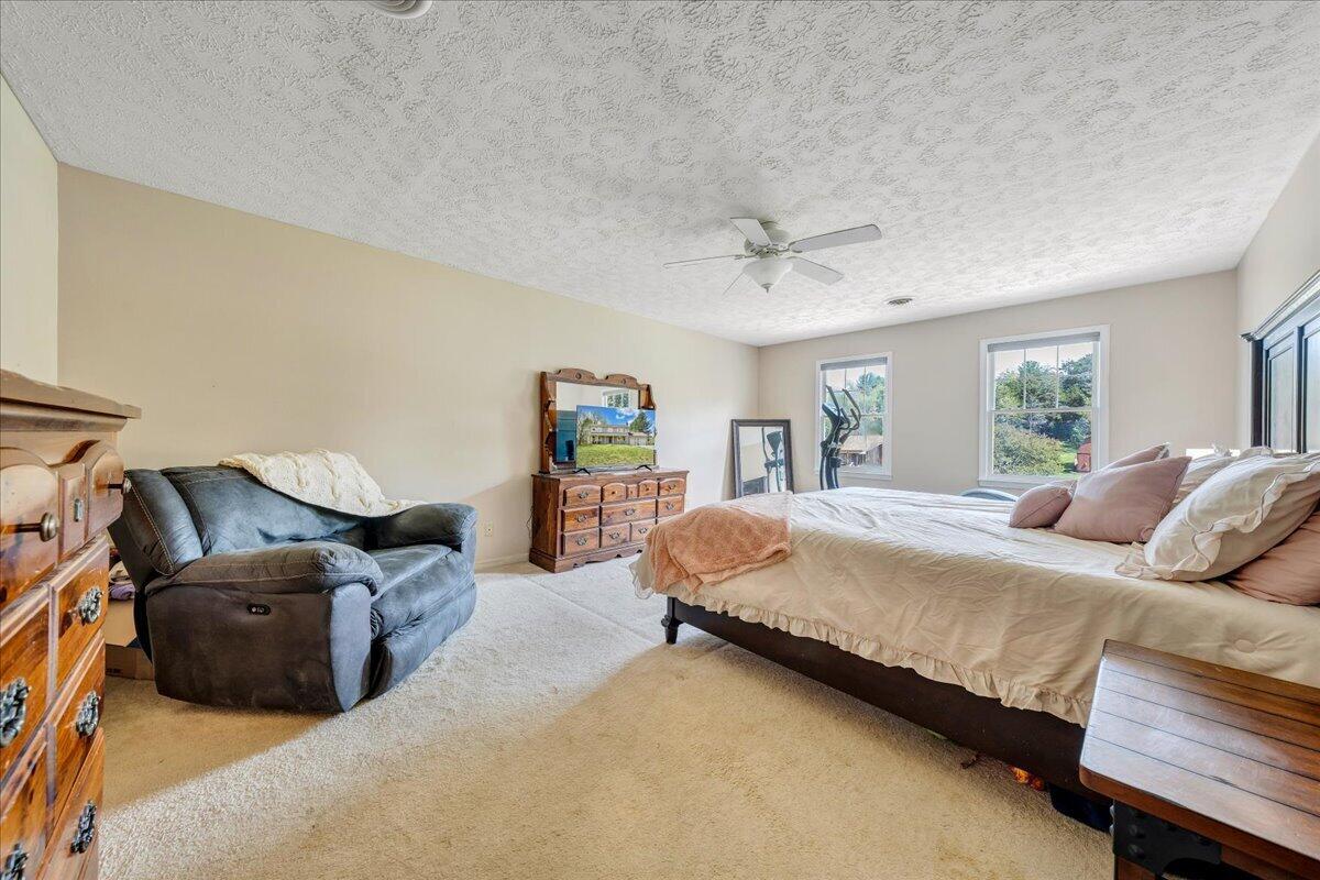 310 Sammys RD
