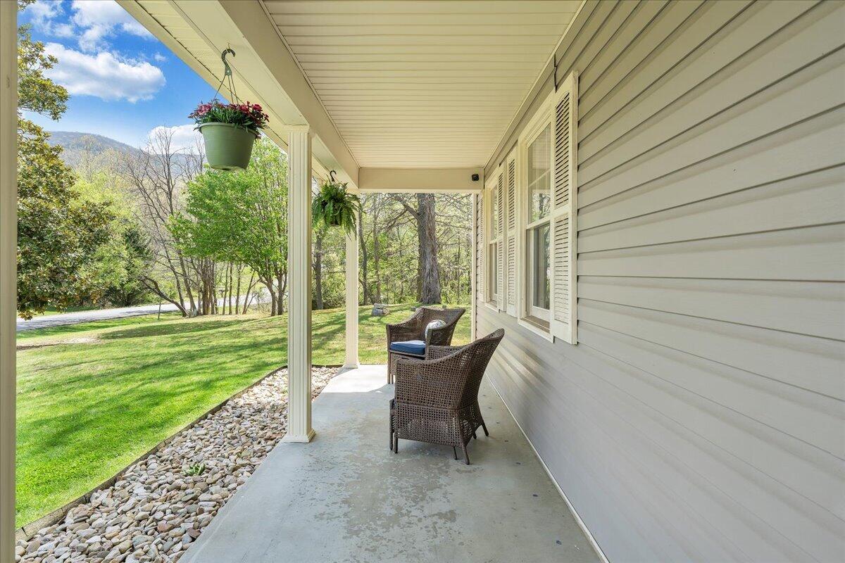 310 Sammys RD