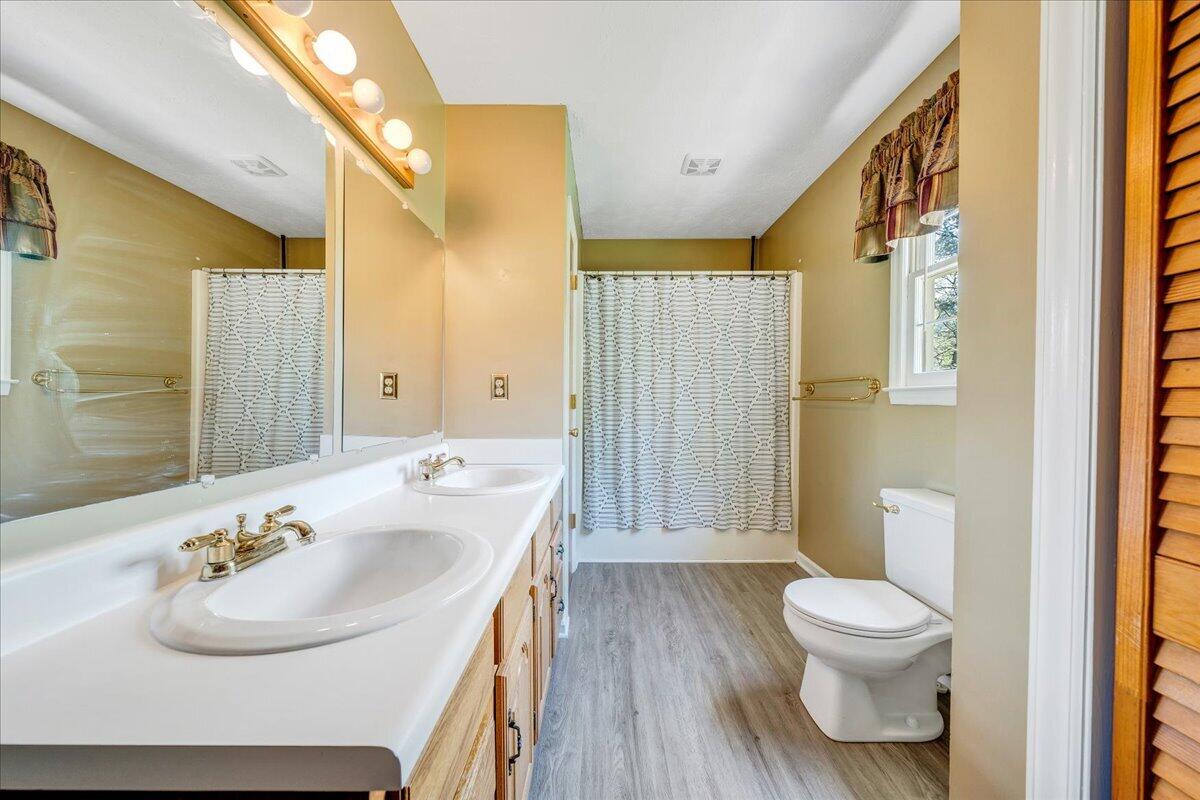 310 Sammys RD