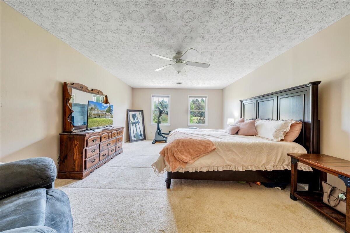 310 Sammys RD