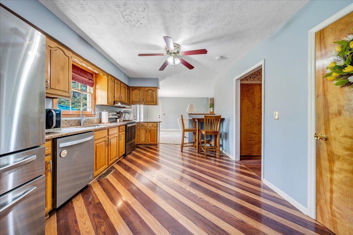 310 Sammys RD