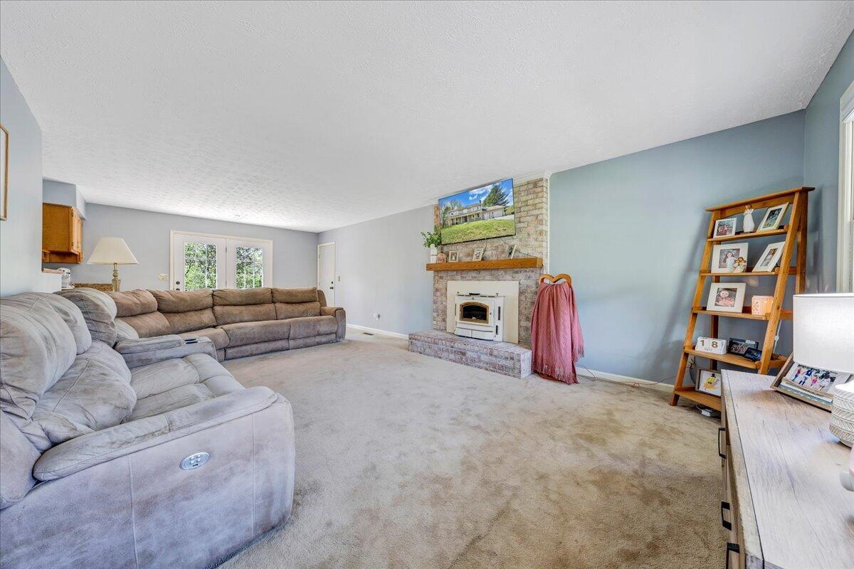 310 Sammys RD