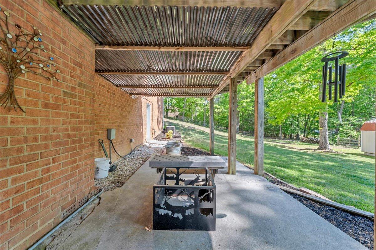771 Oak DR