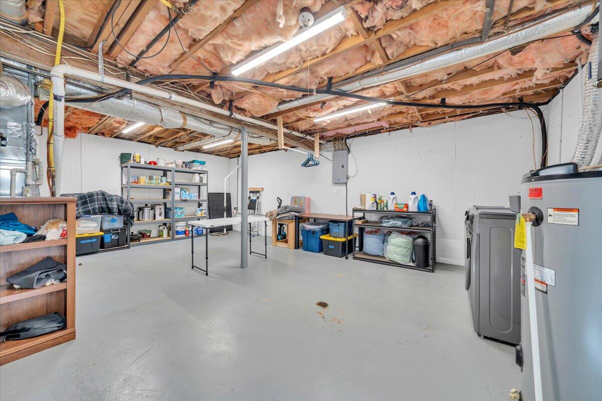 771 Oak DR