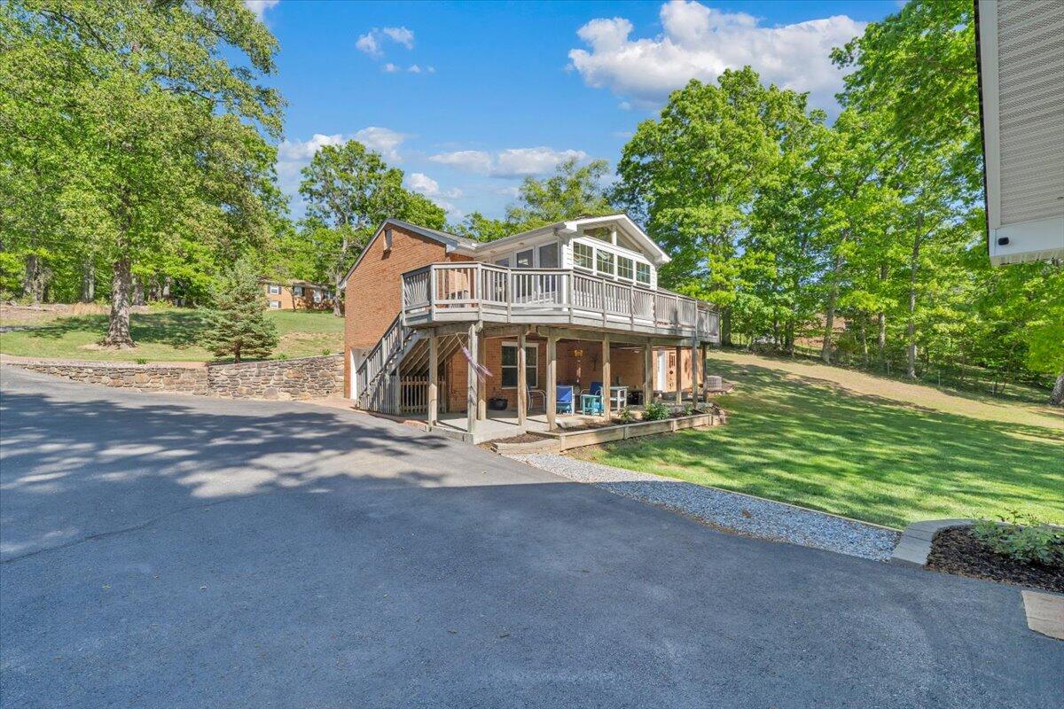 771 Oak DR