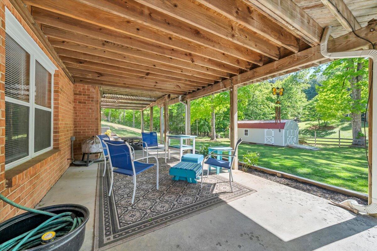 771 Oak DR