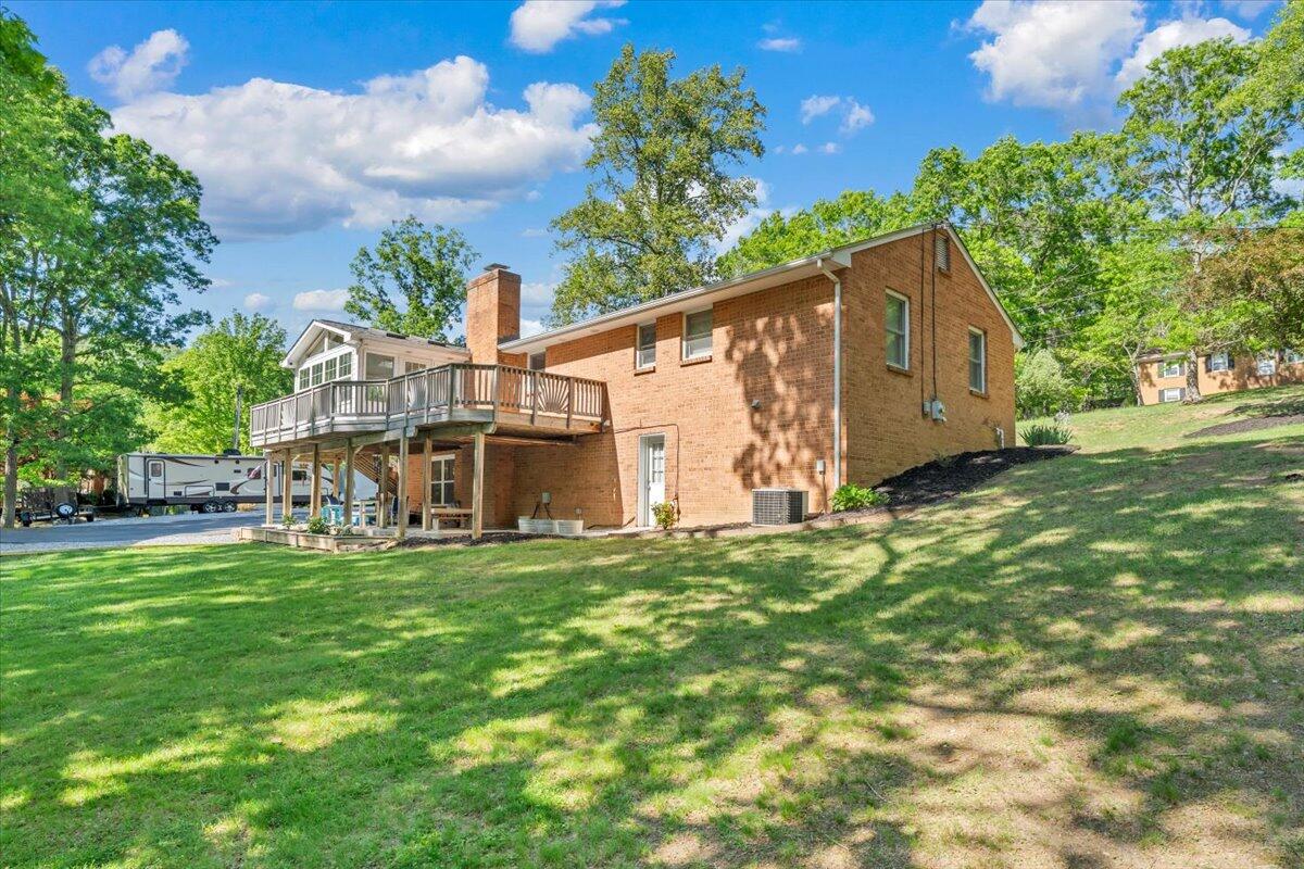 771 Oak DR