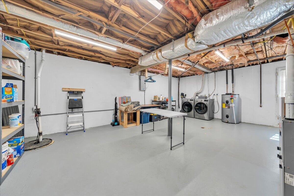 771 Oak DR