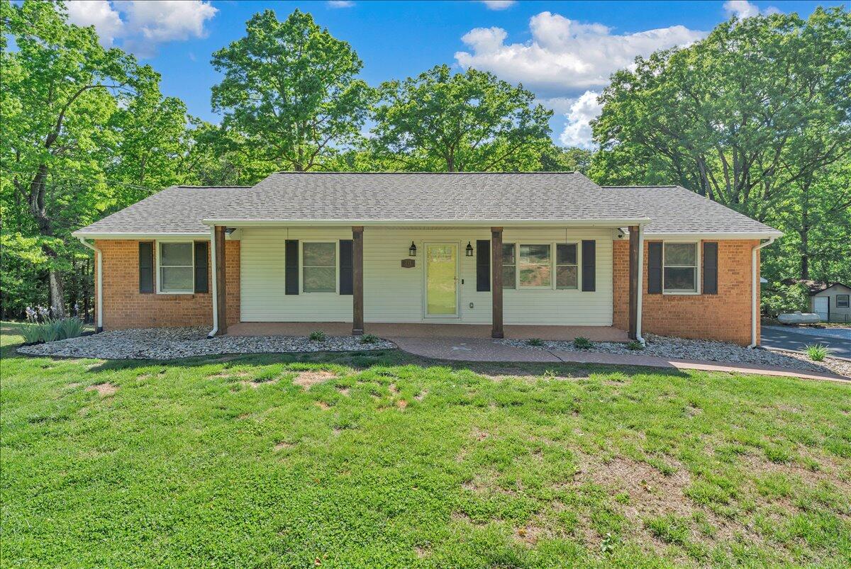 771 Oak DR