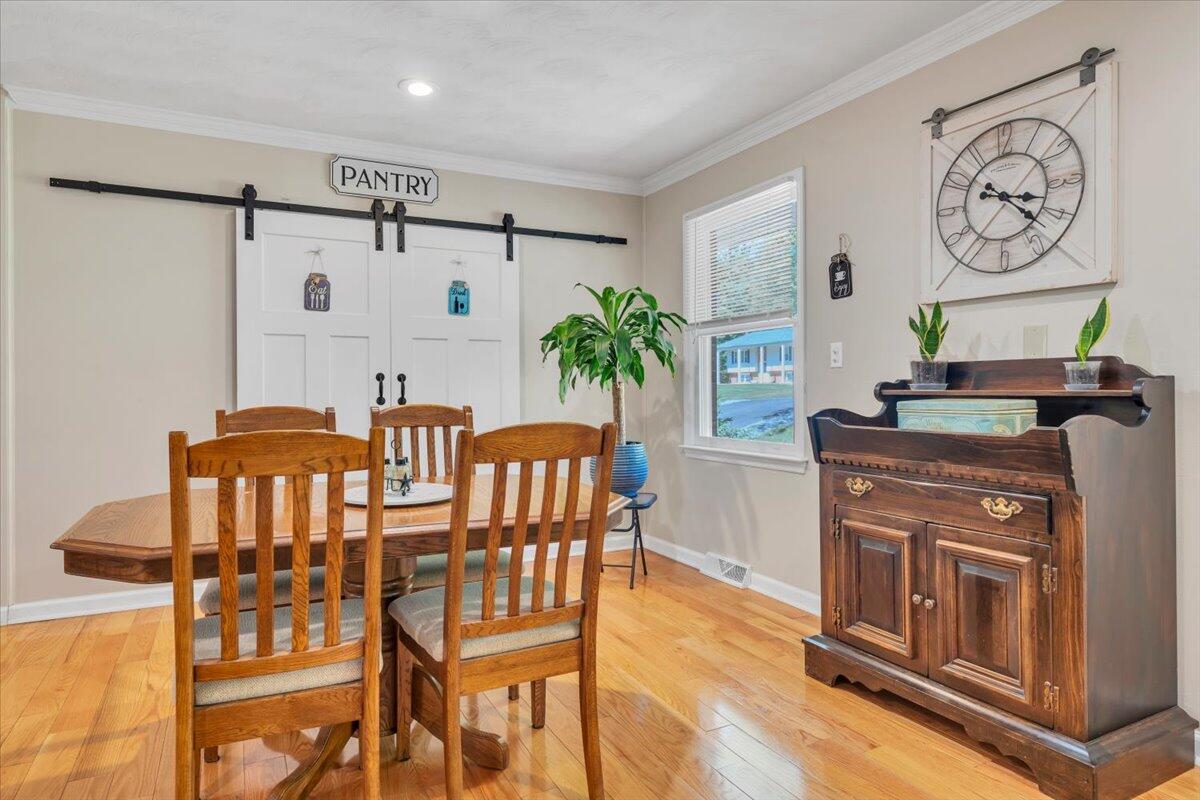 771 Oak DR
