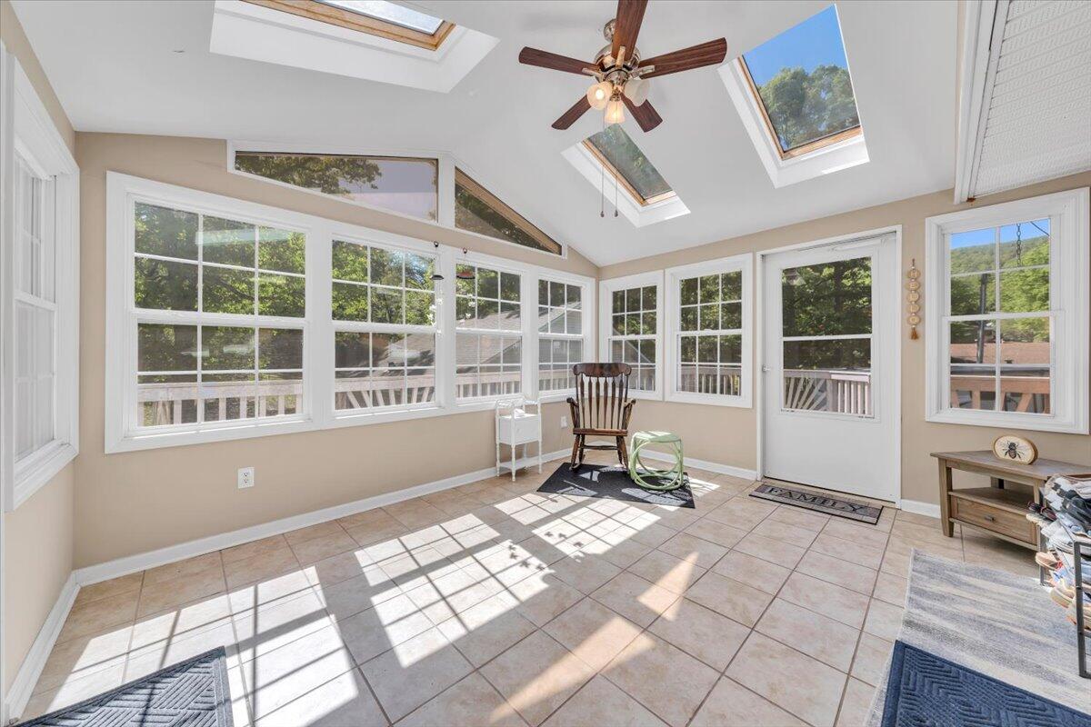 771 Oak DR