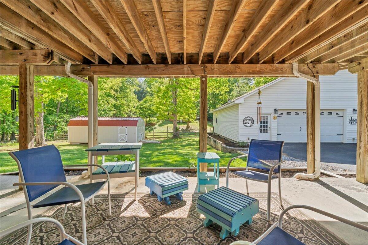 771 Oak DR