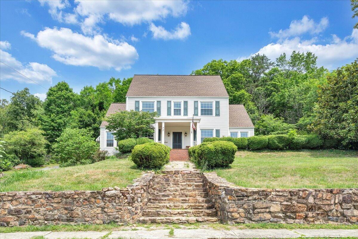 72 Bath ST