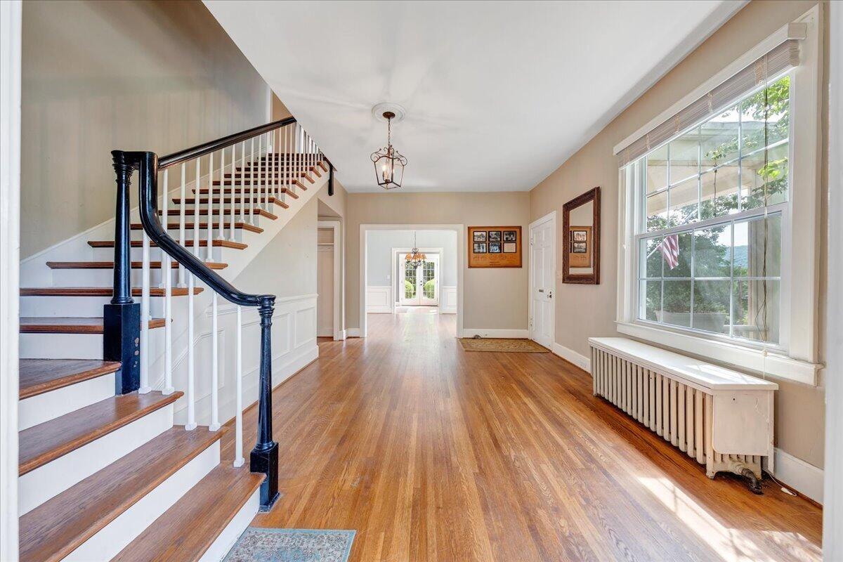 72 Bath ST