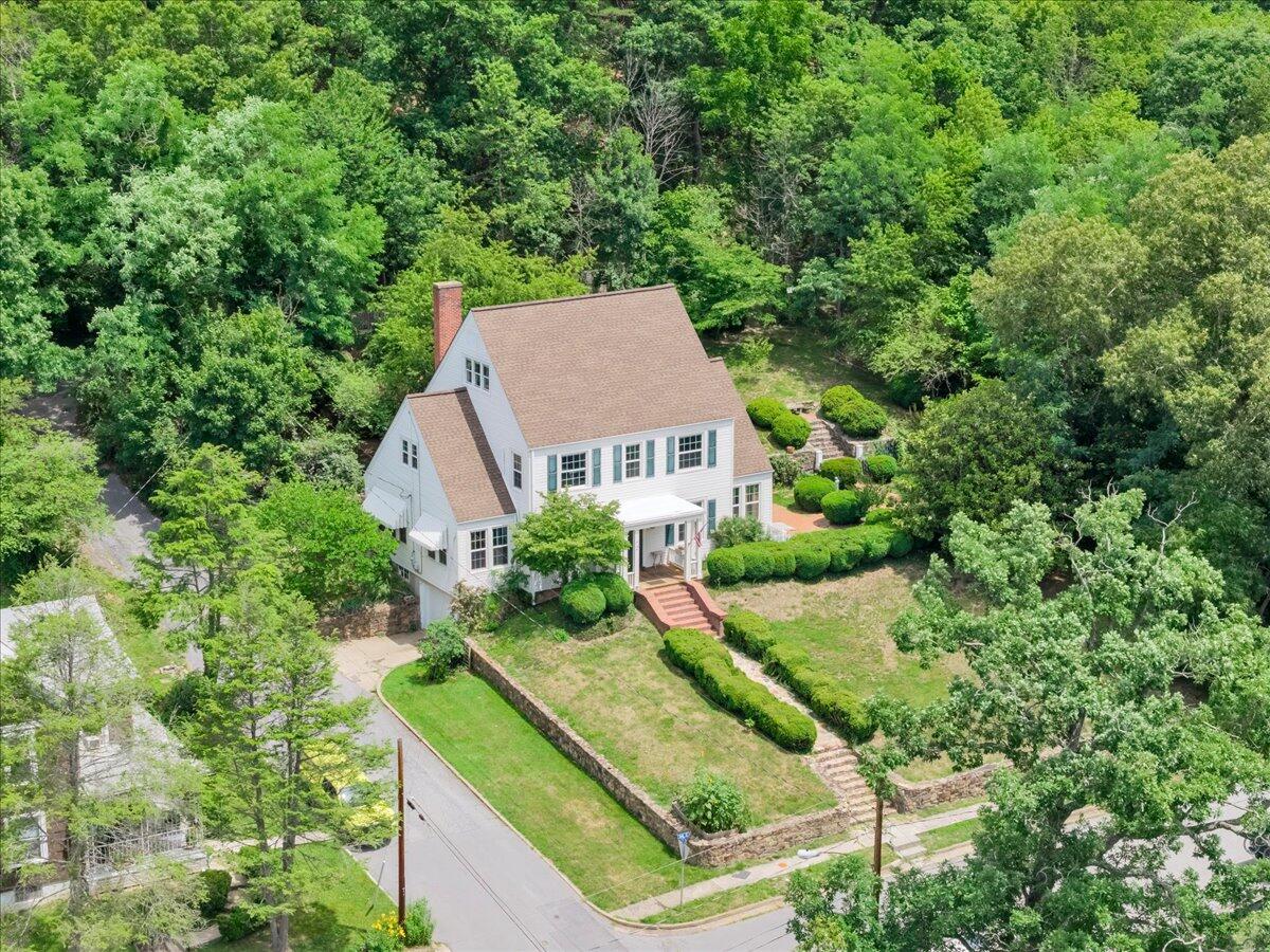 72 Bath ST
