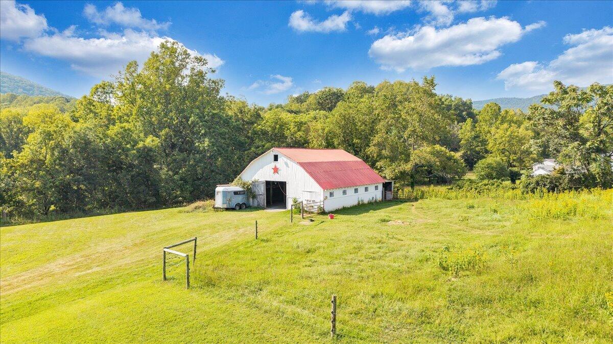 1503 Laymantown RD