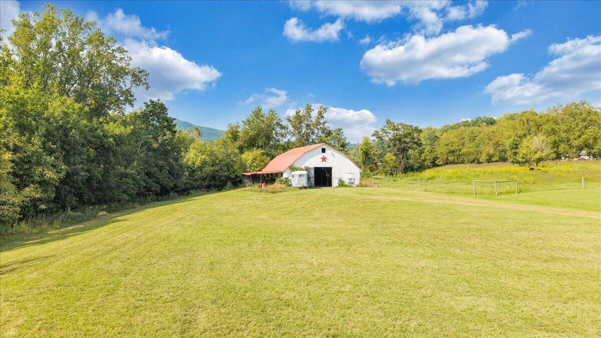 1503 Laymantown RD