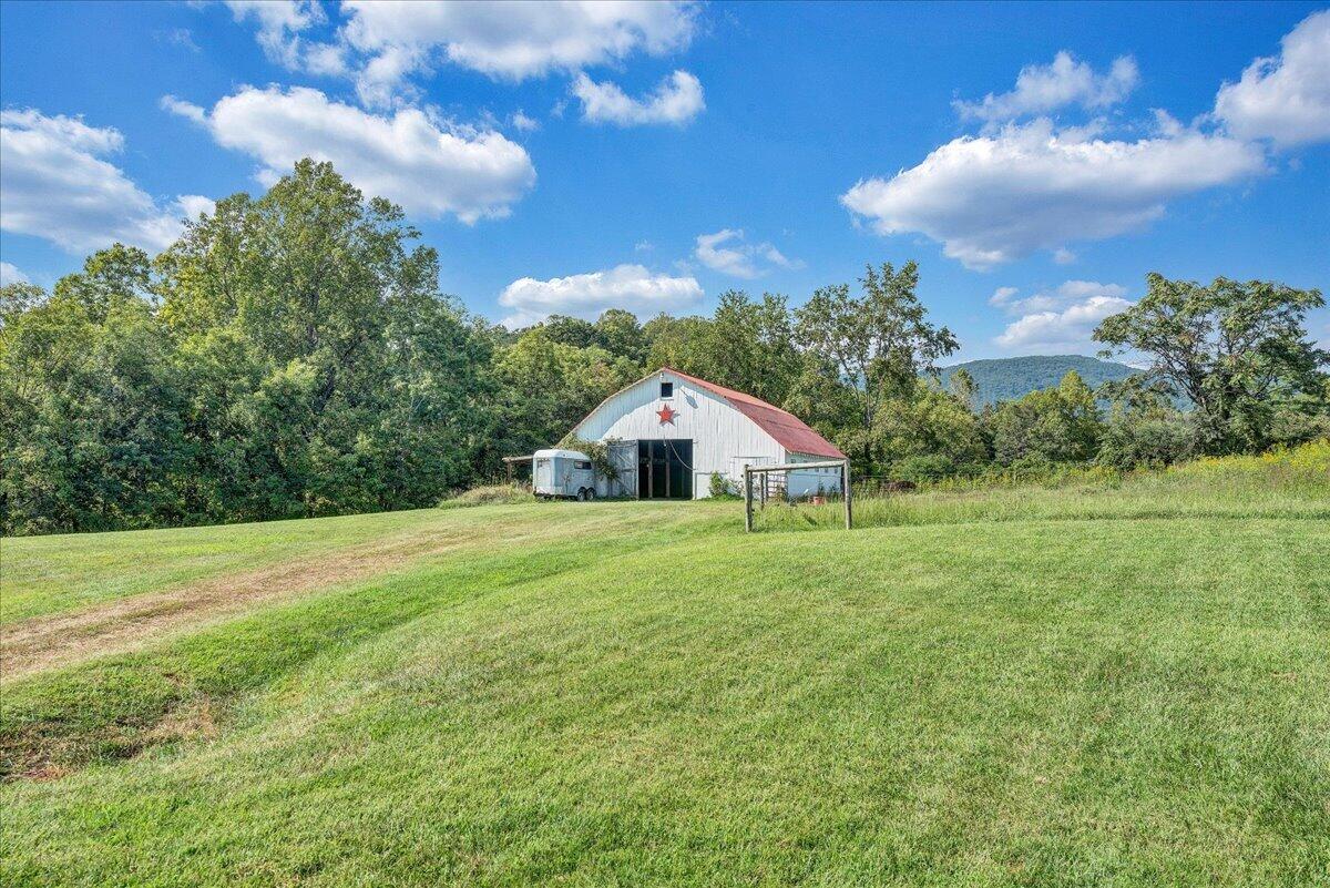 1503 Laymantown RD