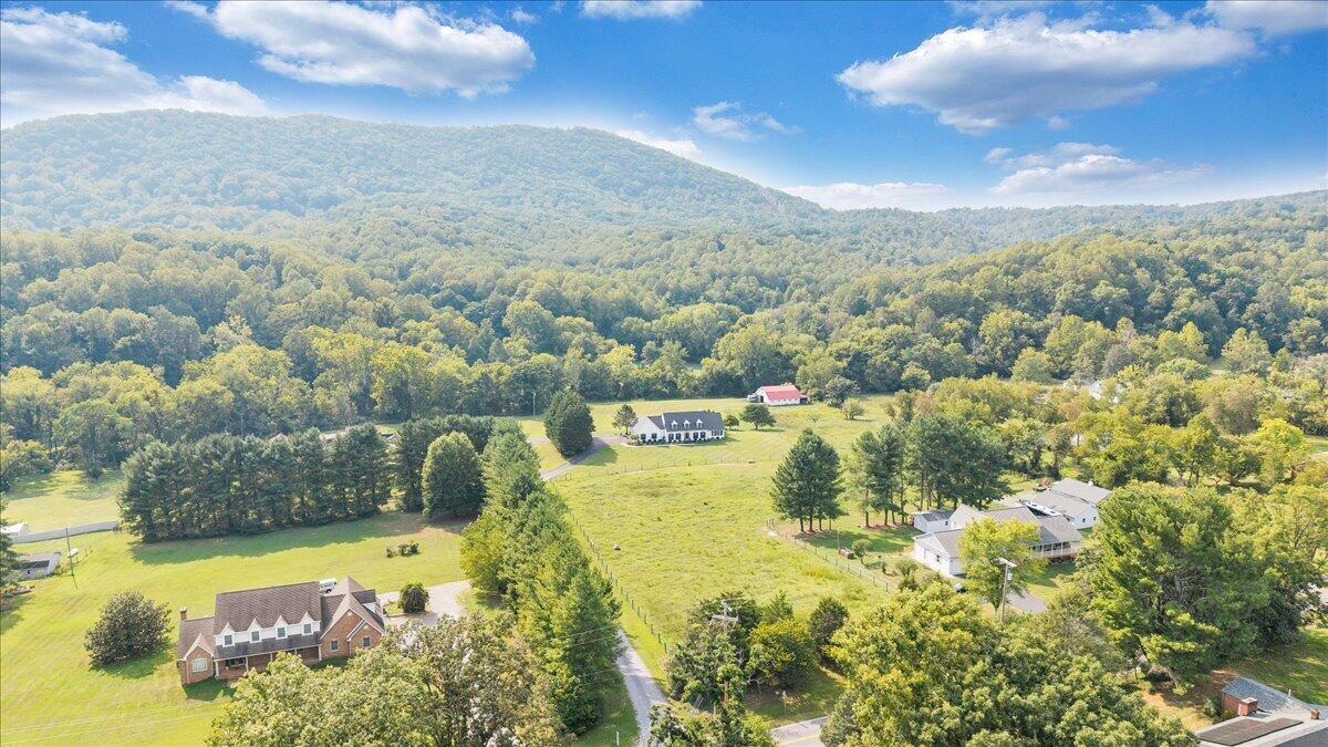 1503 Laymantown RD
