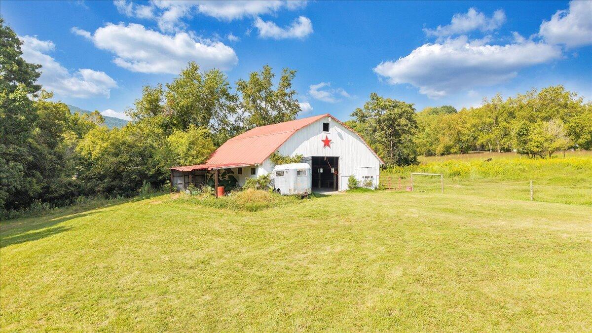 1503 Laymantown RD