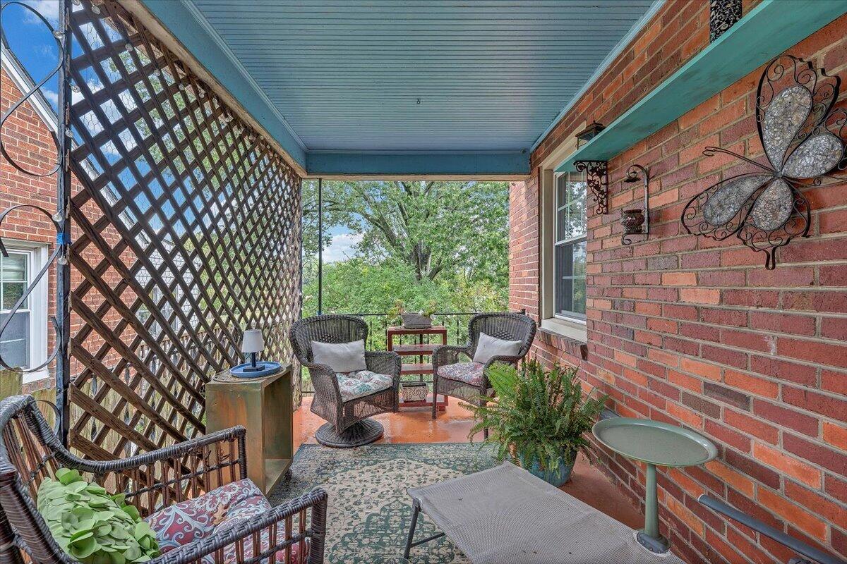 2306 Berkley AVE SW