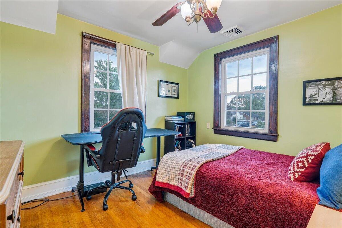 2306 Berkley AVE SW