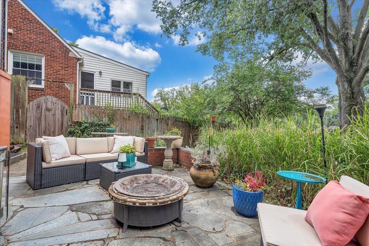 2306 Berkley AVE SW
