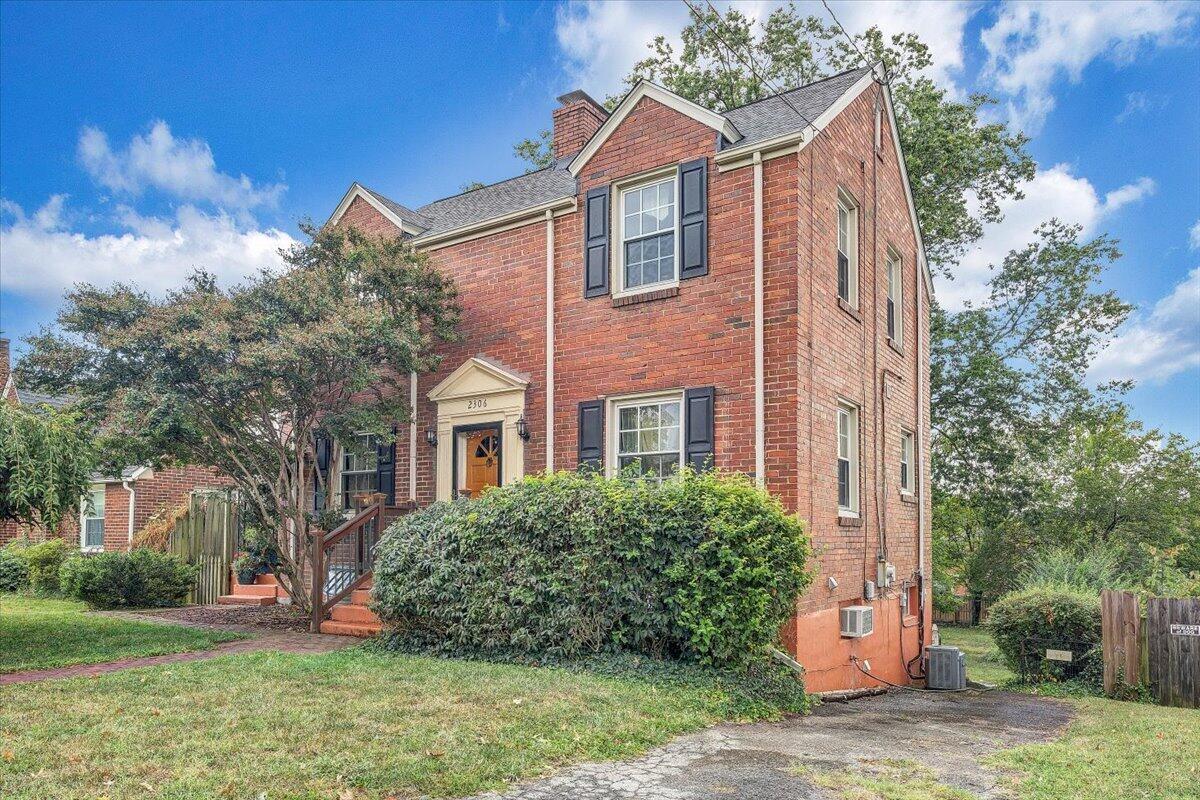 2306 Berkley AVE SW